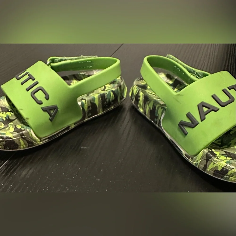 Nautica Bubbles Dinosaur Baby Slide Sandals Size 6